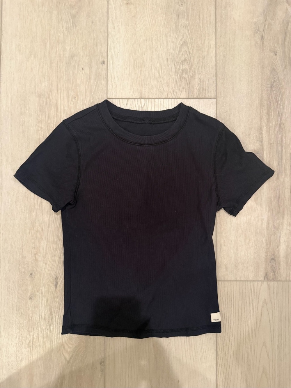 Vuori Black Pose Fitted Tee
